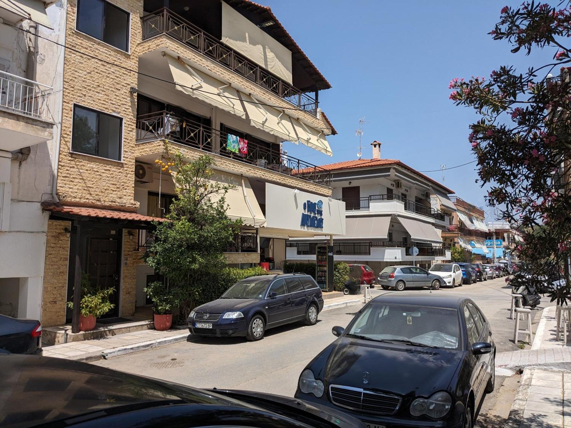 Rustic By The Sea Apartment Флогита Екстериор снимка